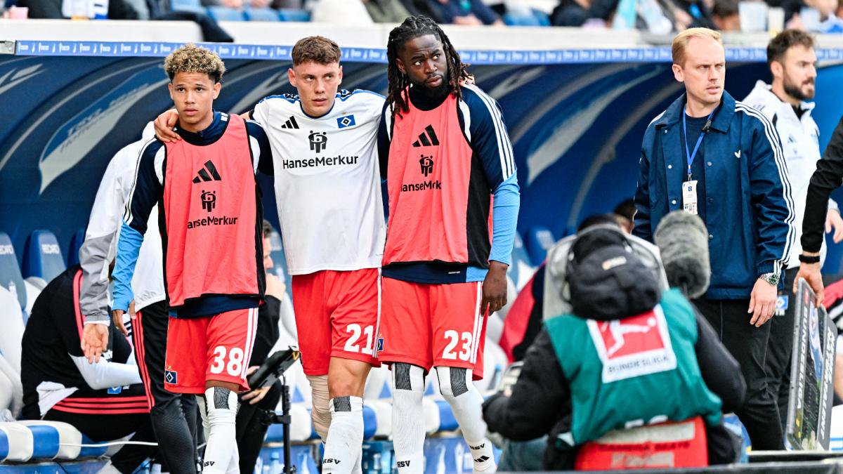 Nicolai Remberg (m.) fällt mit einem Kreuzbandriss aus.