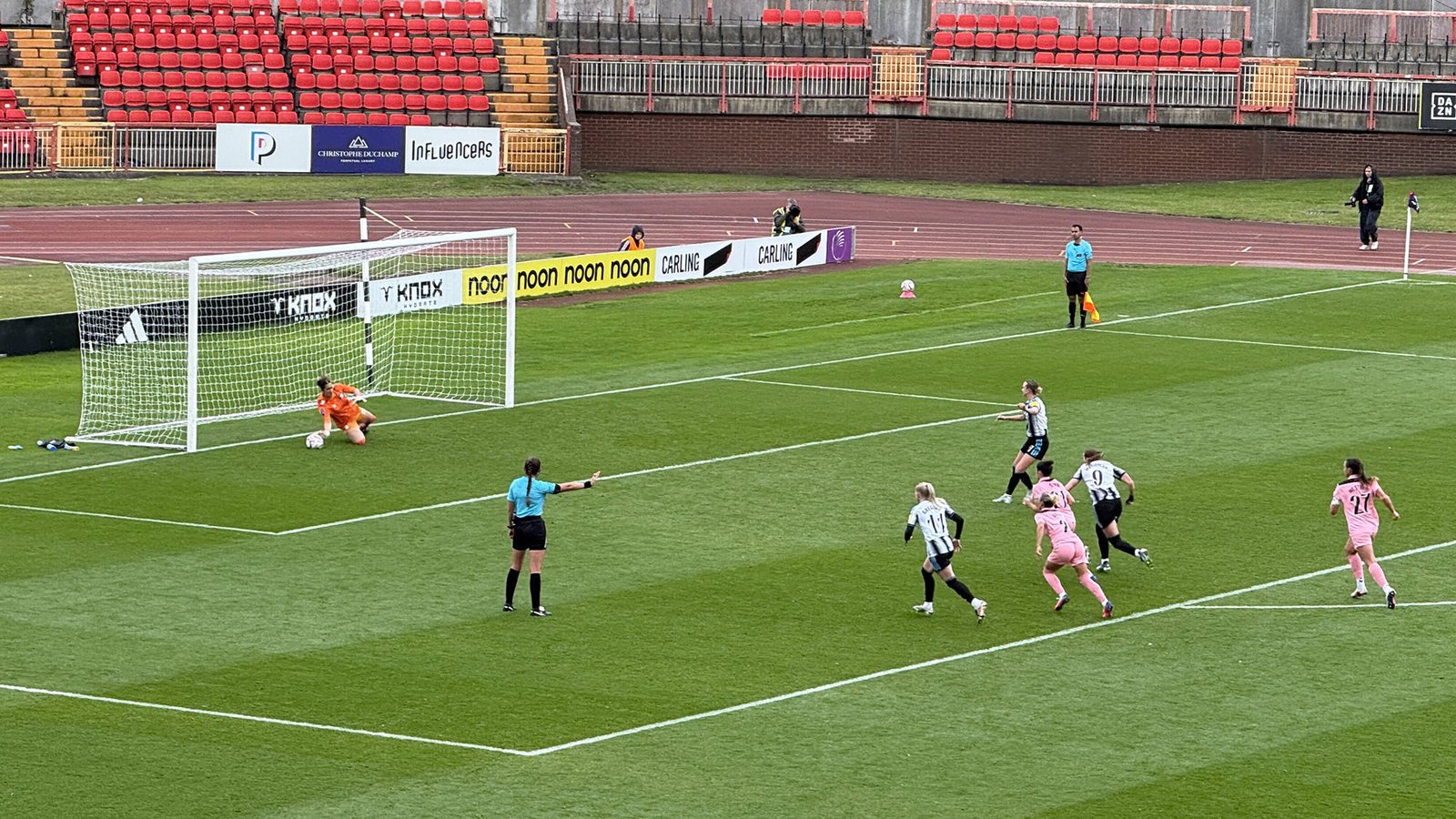 Martha Thomas Penalty MIss Newcastle United Women v Sunderland Subway Players Cup