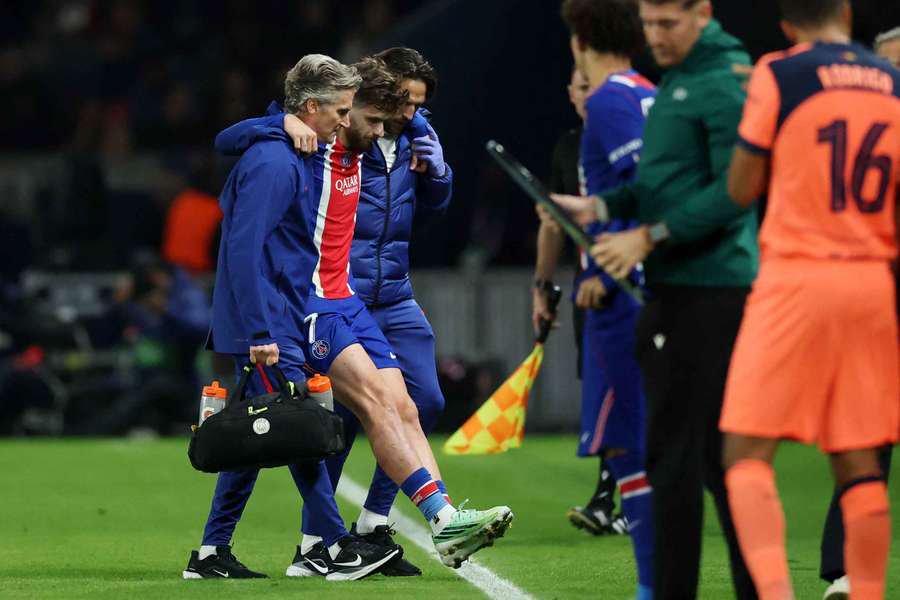 PSG winger Kvaratskhelia twisted his ⁠right ​knee during last week's 4-2 Champions League victory over ‌Barcelona