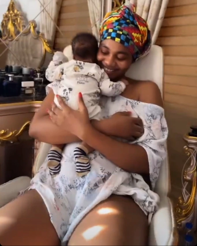 Celebrity dancer Janemena show off her new cute baby (Photos)