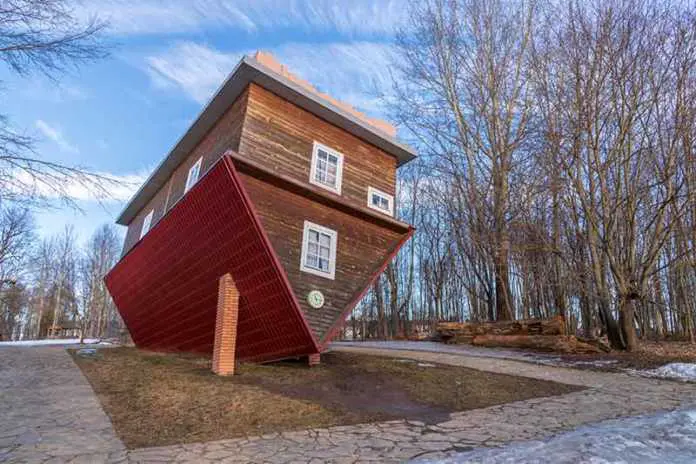 Photos Houses World That Built Upside Down