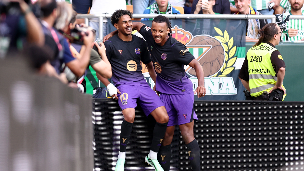 Unstoppable Barca thrash Betis to extend perfect start