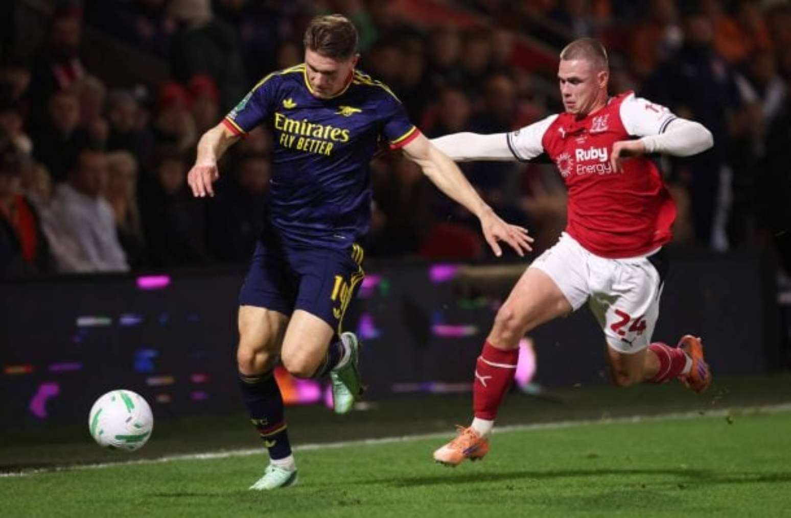 Arsenal joga no modesto estádio de Highbury e perde nos pênaltis para o Fleetwood Town –