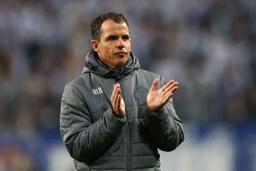 Le Bris backs struggling Sunderland players after Lech Poznan draw