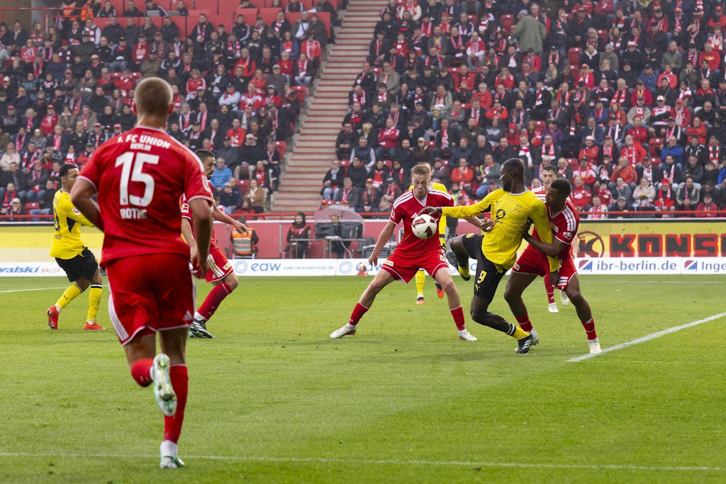 Zu Hause stand die Union-Defensive zuletzt sicher. Beim FC Augsburg muss der Aufwärtstrend nun auch in der Fremde Bestand haben.