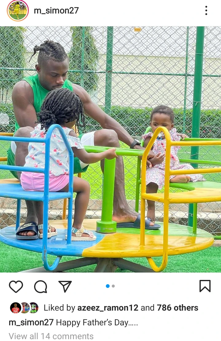Moses Simon and his daughters