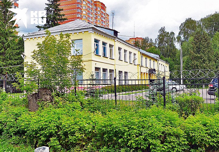 «Не давали воды, сорвали лифчики, снимали, как мы ходим в туалет»: Сестры рассказали об издевательствах в Ивантеевском отделе полиции сестры, полиции, видео, Вьюжанин, отдела, участок, pictures, против, суток, телефон, начальника, участка, форме, полицейские, полицию, просто, сестер, Когда, полицейских, улицу