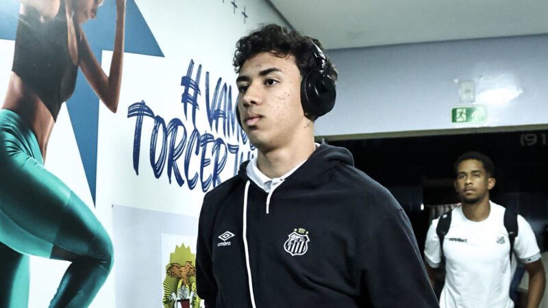 Bontempo antes de jogo do Peixe - Foto: Reinaldo Campos/ Santos F.C.