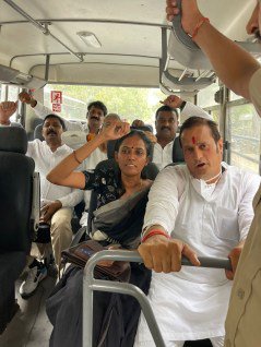 छत्तीसगढ़ के विधायक और संसदीय सचिव को पुलिस ने गिरफ्तार कर बस में ले गई है।