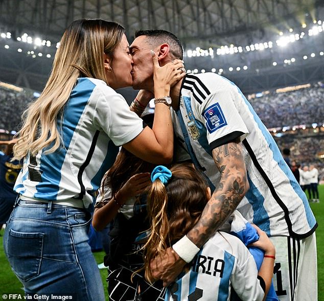 Lionel Messi and his Argentine team mates show PDA with their WAGS after 2022 World Cup triumph in Qatar (Photos)