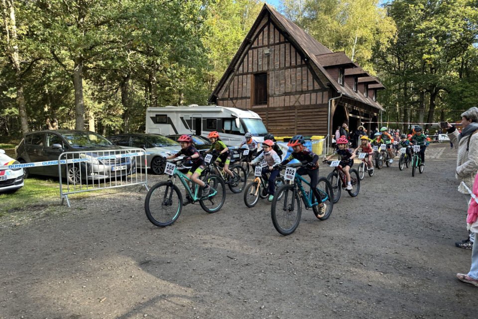 Les poussins ont suivis une belle course