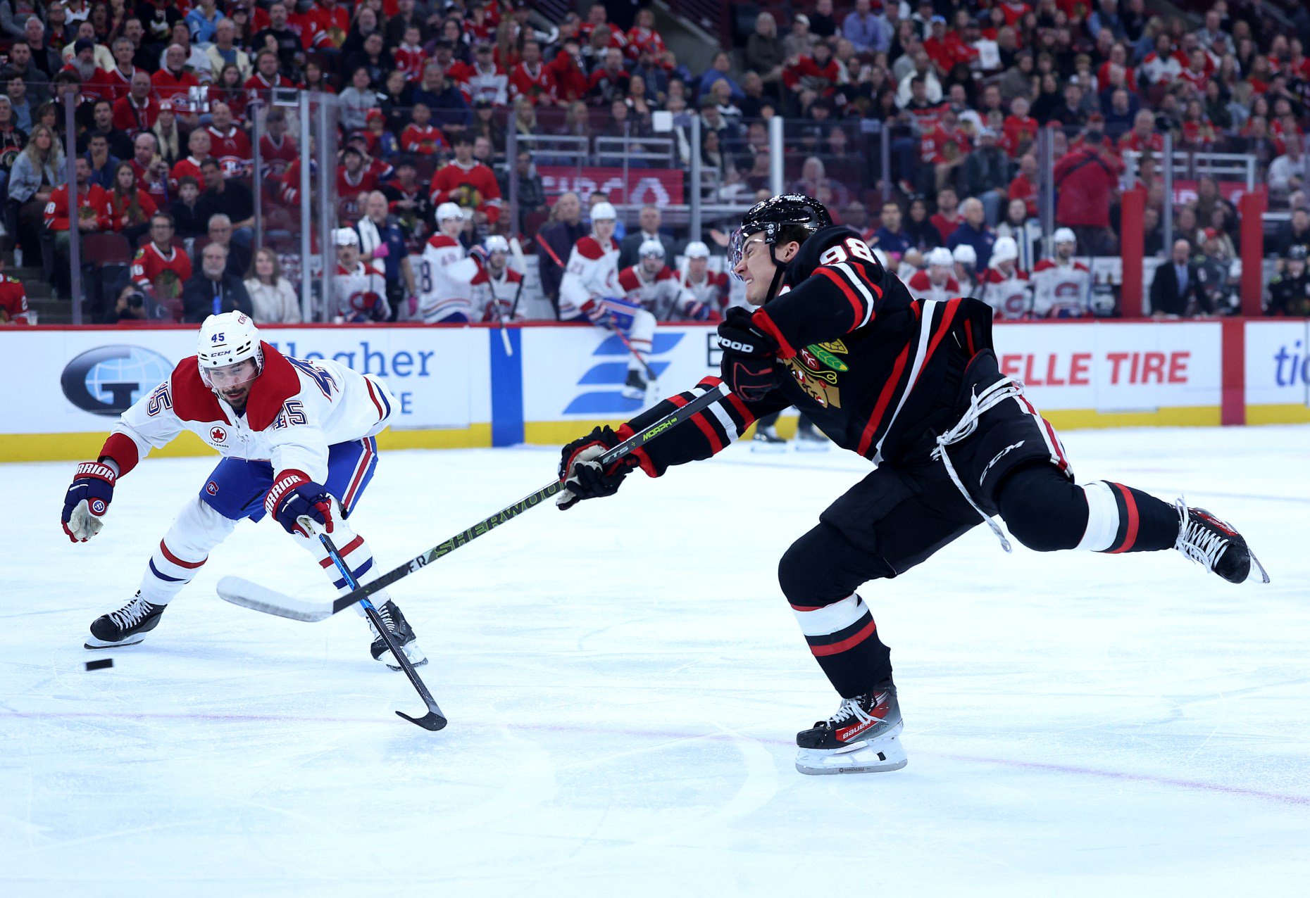 Chicago Blackhawks center Connor Bedard (98) shoots and scores a goal in the first period of a game against the Montréal Canadiens at the United Center in Chicago on Oct. 23, 2026. (Chris Sweda/Chicago Tribune)