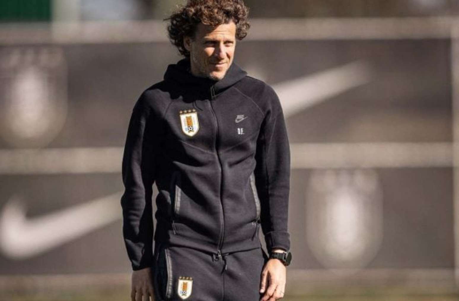 Diego Forlán comanda treino da seleção do Uruguai durante a última Data Fifa –