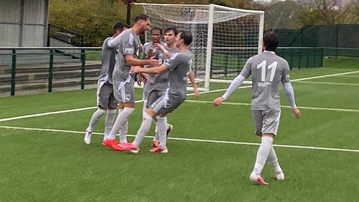 Lorne Bickley celebrates scoring for Jersey Bulls