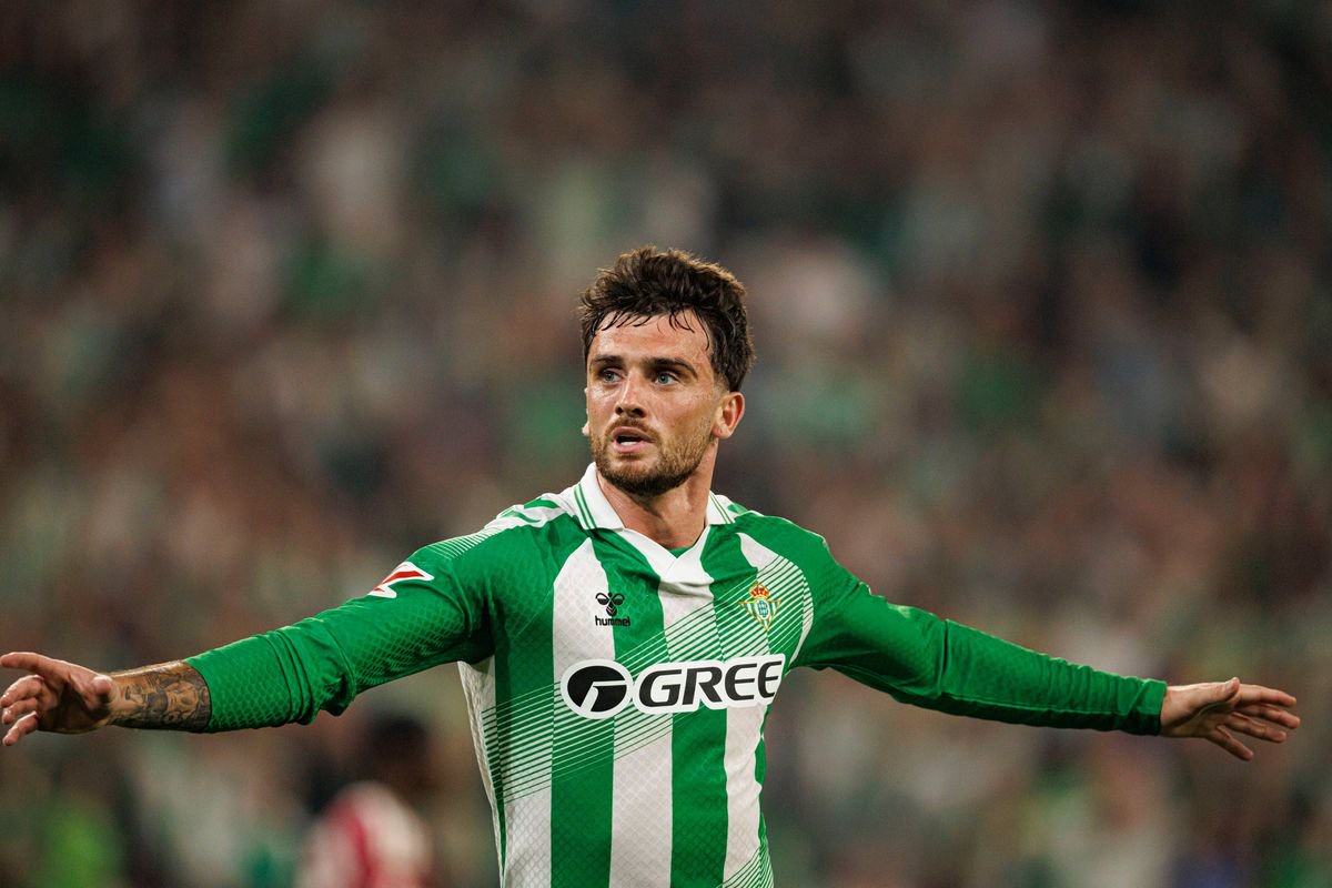 SEVILLE, SPAIN - 2026/09/04: Troy Parrott (Real Betis Balompie) seen in action celebrating after scoring goal during LaLiga EA SPORTS 2026/2027 game between teams of Real Betis Balompie and Real MadridFinal Score: Real Betis Balompie 1-0 Real Madrid. (Photo by Maciej Rogowski/SOPA Images/LightRocket via Getty Images)