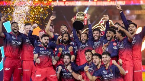 क्या IPL 2026 जीतने के बाद विक्ट्री परेड नहीं निकालेगा RCB? फ्रेंचाईजी ने दिया फैंस को मैसेज
