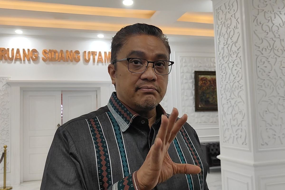 Wakil Ketua Komisi II DPR Dede Yusuf ditemui di Kantor KPU RI, Jakarta, Senin (2/12/2024).