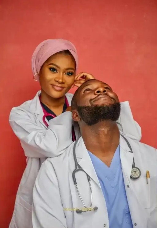 Pre-wedding pictures of Doctors and Nurses that will make you believe in love (photos)