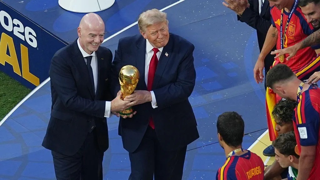 Donald Trump e Gianni Infantino na final do Mundial 2026 (FOTO: AP Photo/Matt Rourke)