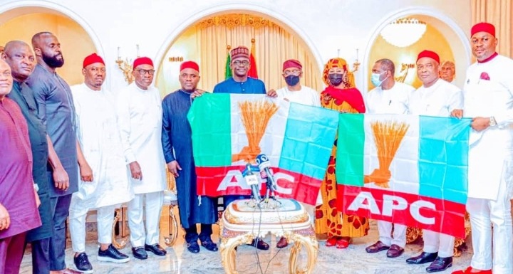 11 Anambra lawmakers defect to APC - The Point