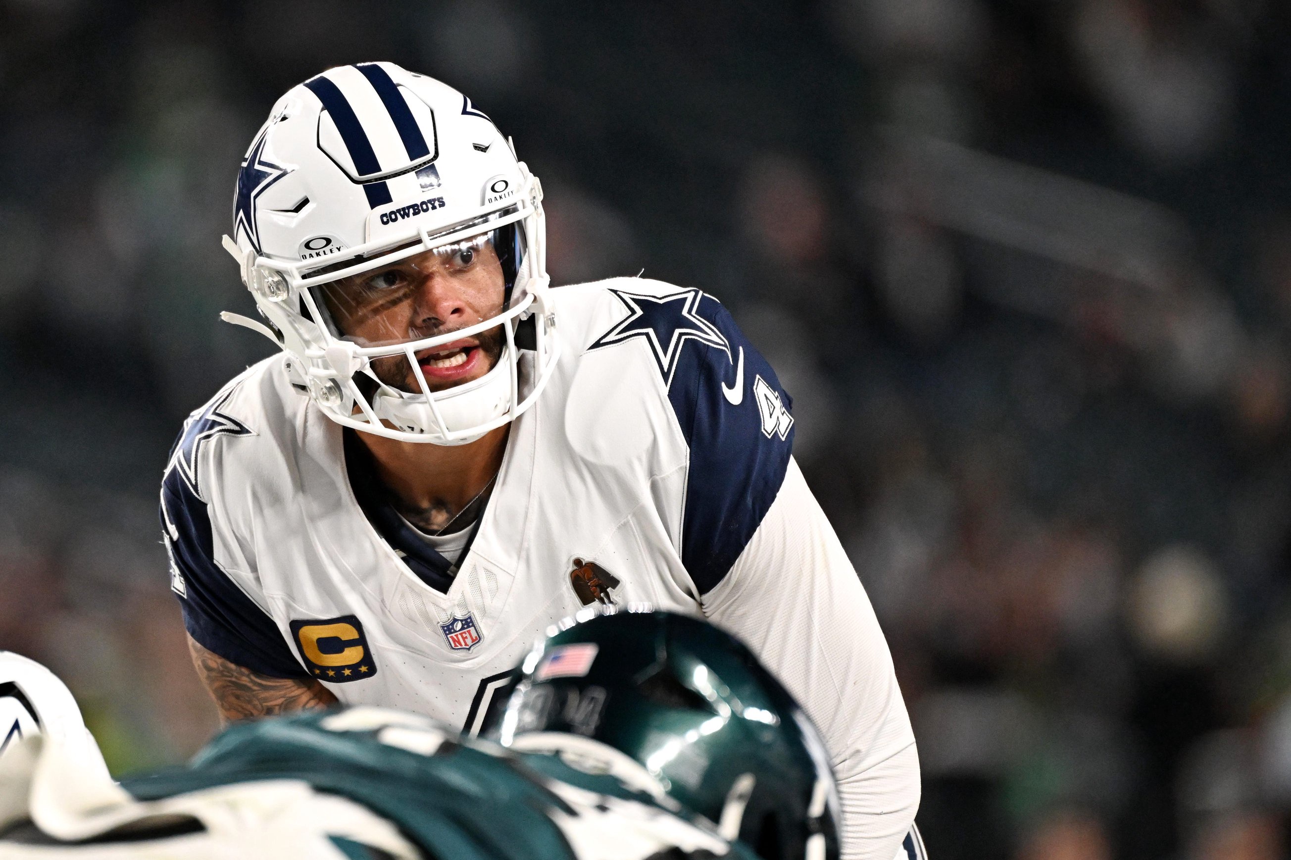 Oct 26, 2026; Philadelphia, Pennsylvania, USA;  Dallas Cowboys quarterback Dak Prescott (4) calls a playb during the fourth quarter against the Philadelphia Eagles at Lincoln Financial Field.  Mandatory Credit: Eric Hartline-Imagn Images