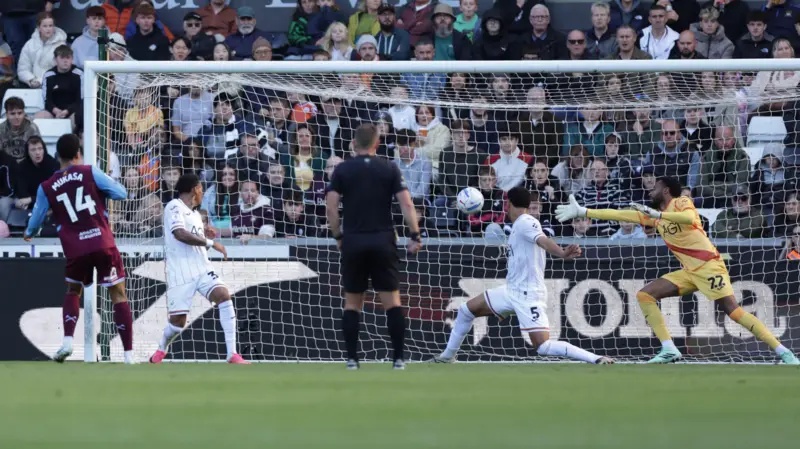 Divine Mukasa scores for West Ham