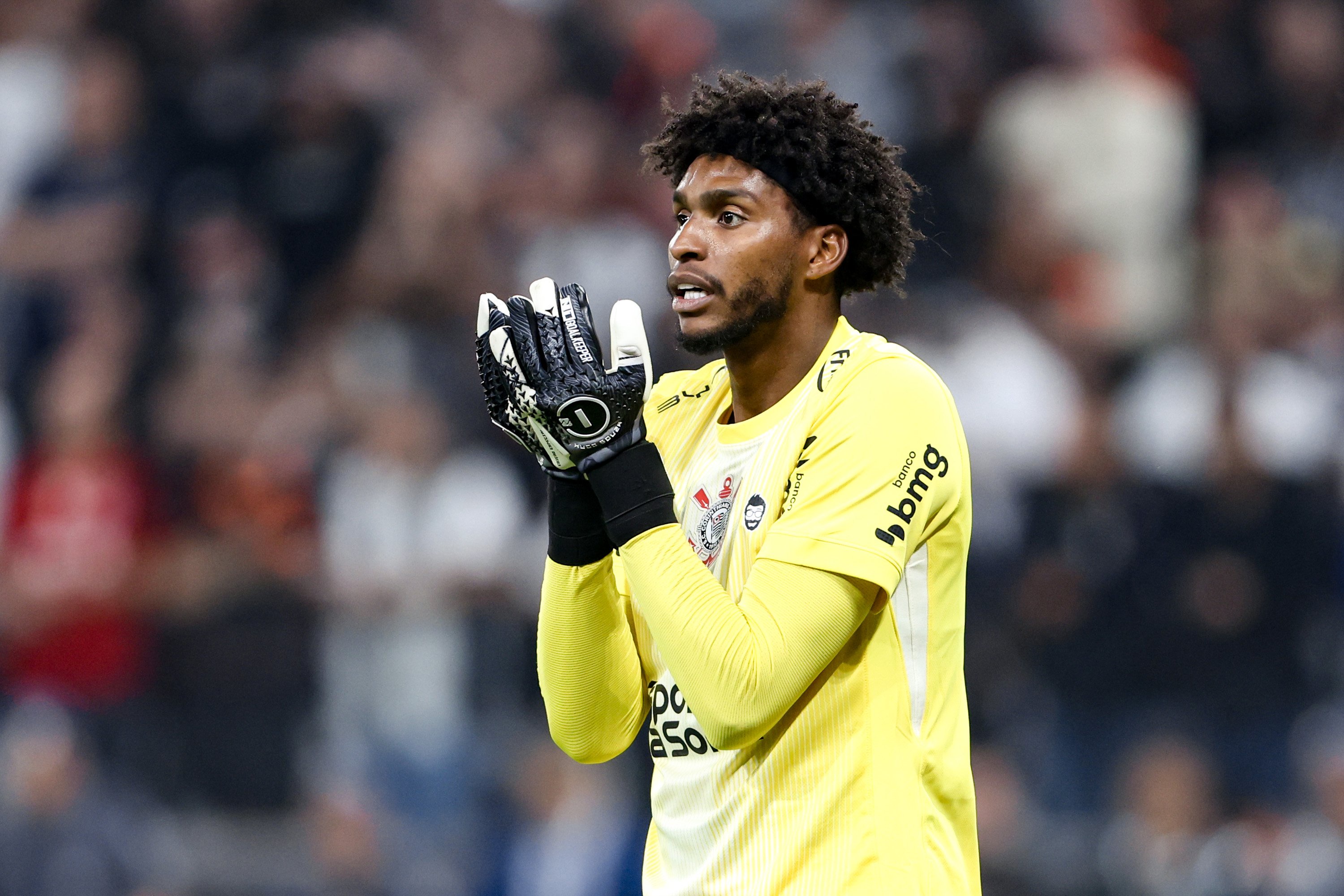 Hugo souza goleiro do corinthians