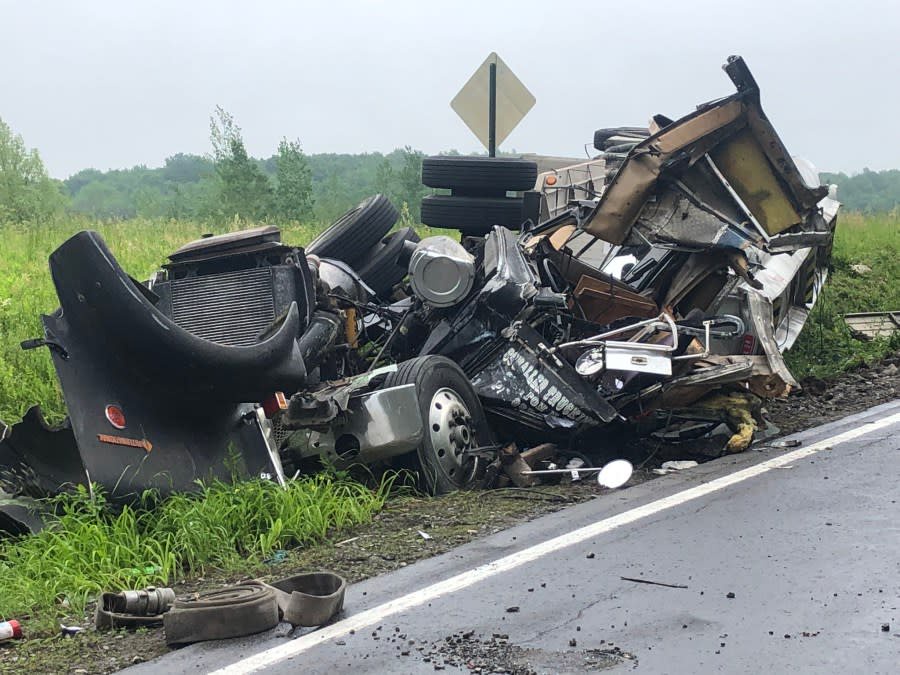 A gas station attendant pumps fuel into a customer's car at the NNPC Mega petrol station in Abuja, Nigeria March 19, 2020. REUTERS/Afolabi Sotunde