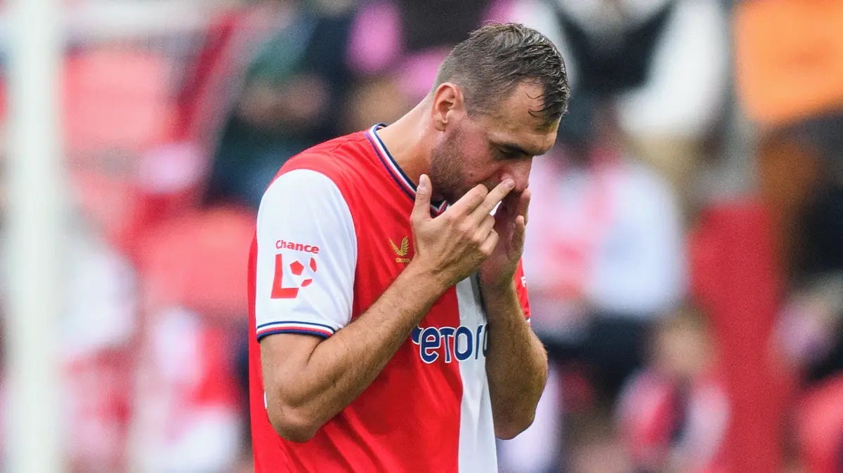 Tomáš Chorý Requests Immediate Contract Termination After Slavia Suspension and Referee Gesture