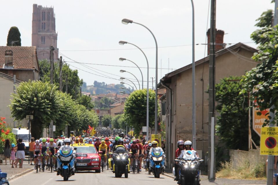 En 2019, il y avait eu une arrivée, une journée de repos et un départ à Albi. En 2027, ce sera juste une arrivée.