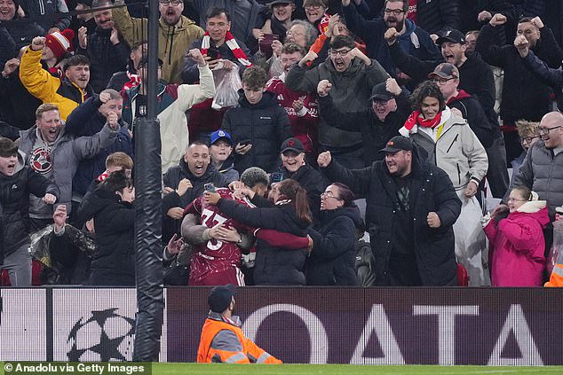 Ronald Araujo scored his second goal in a week and celebrated by jumping into the stands