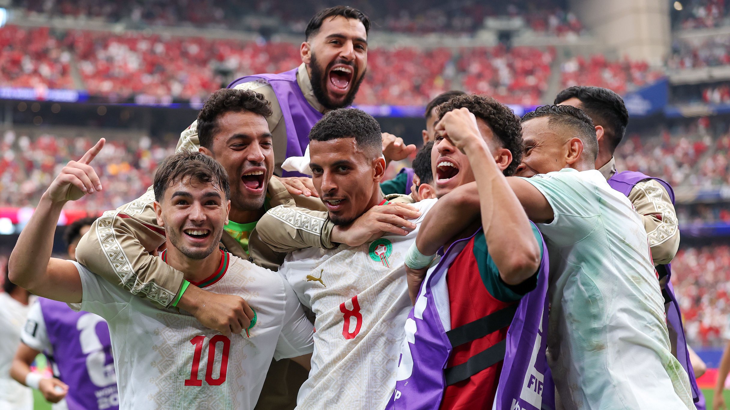 Carried off on a stretcher: worrying injury for Morocco star