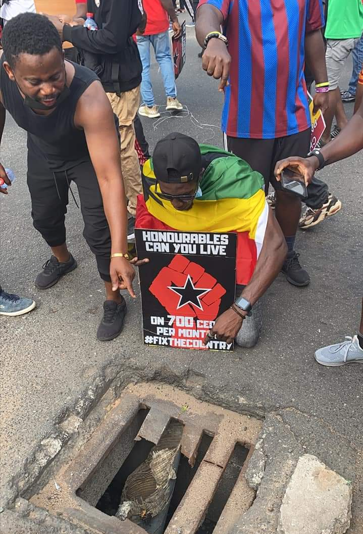 #FIX THE COUNTRY DEMO; Angry NABCO Personnel Captures Something Serious For Gov't And Roads Minister 1