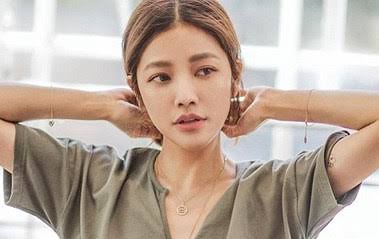 5 women with unique body features - (Photos). 70
