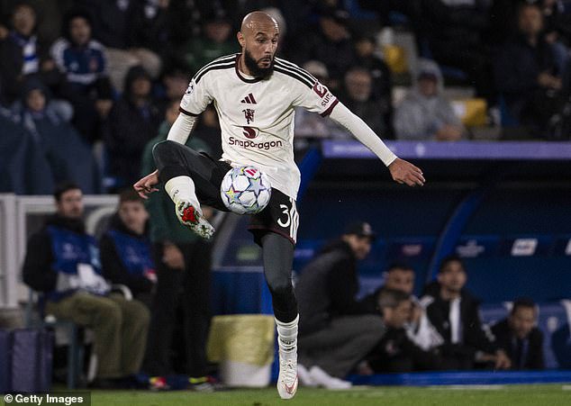 Noussair Mazraoui wore leggings during Man United's 4-1 Champions League loss at Como