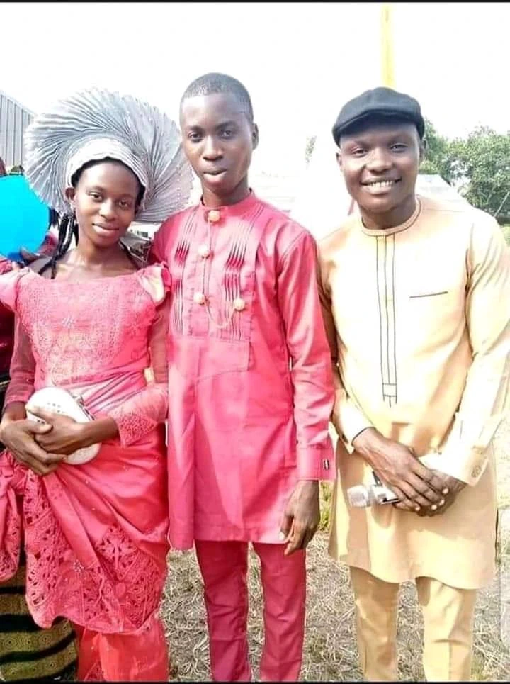 18 years old boy marries his 15 years old girlfriend (photos)