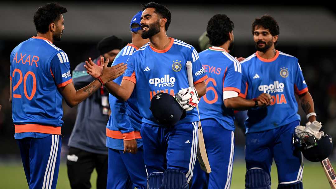 naman-smashed-a-six-to-finish-off-the-chase-hitting-42-off-15