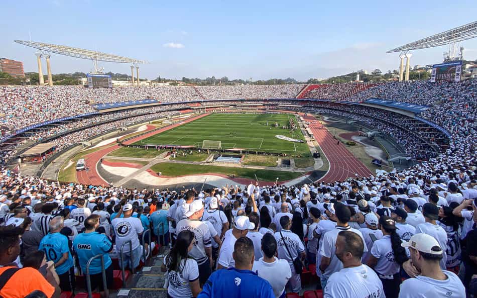 Morumbis cheio com a torcida do Santos