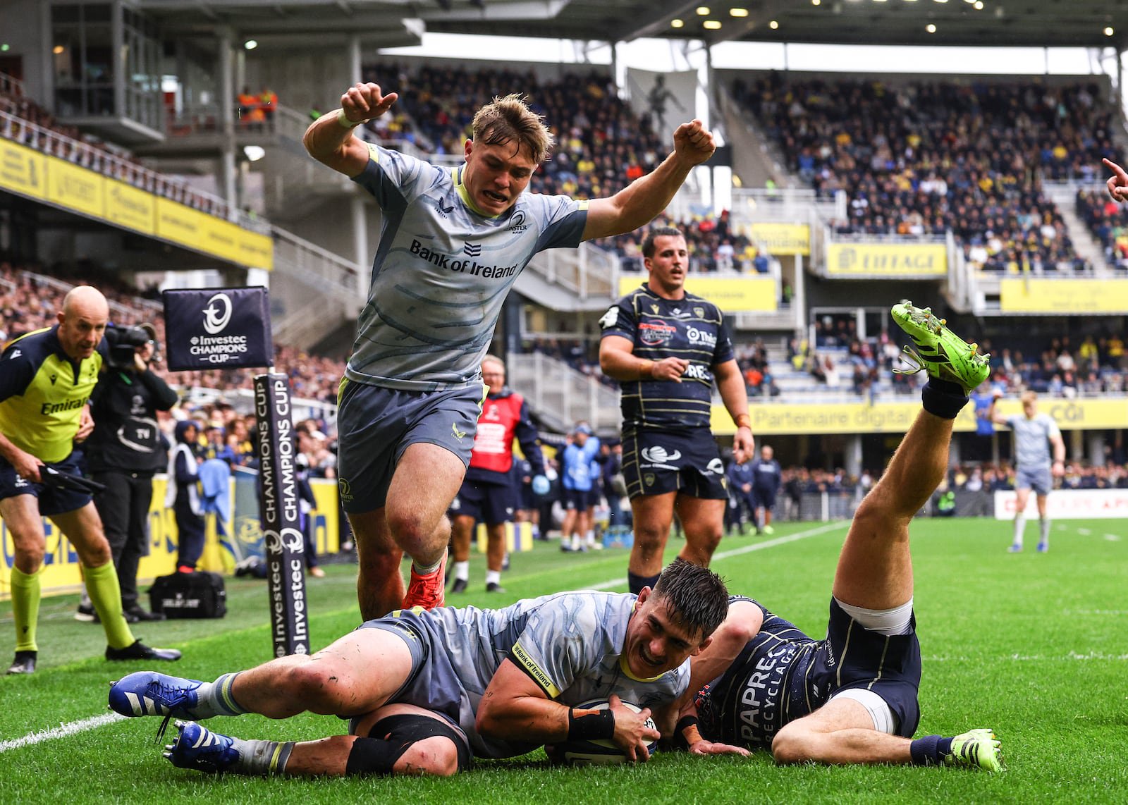 Leinster's Dan Sheehan scores try against Clermont Auvergne. Photograph: Ben Brady/Inpho