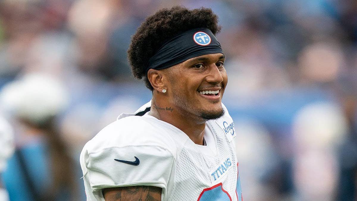 Alontae Taylor looking on during Titans scrimmage