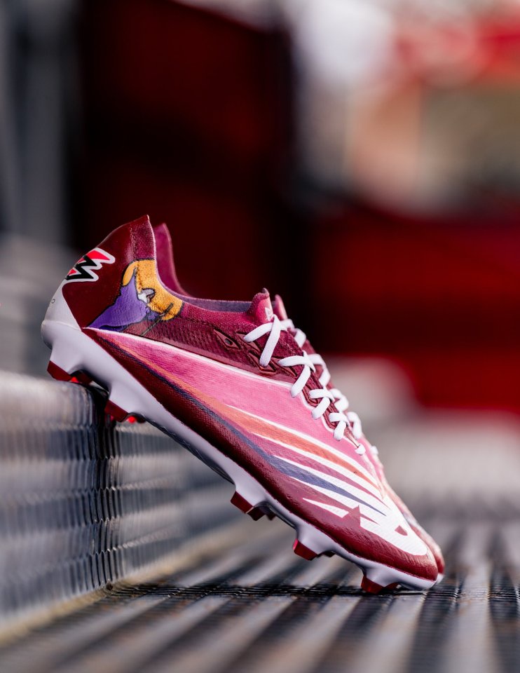 New Balance and London artisit Feyi Badejo created two colourful boots for Saka.