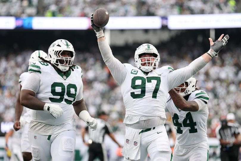 Harrison Phillips and the defensive line have made plays despite the Jets' difficult start to the season
