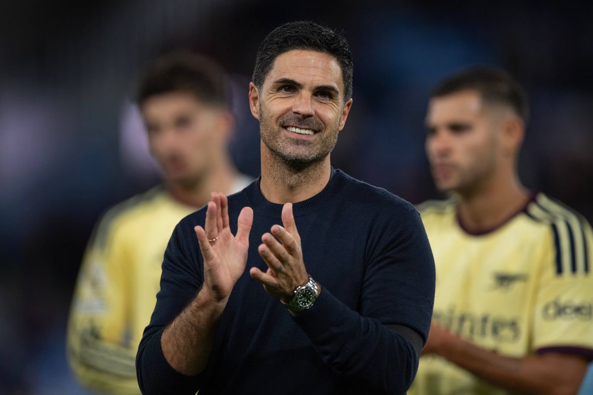 Arsenal manager Mikel Arteta acknowledges the fans after the Premier League 2026/27 match between Aston Villa FC and Arsenal FC at Villa Park on August 31, 2026 in Birmingham, England. 