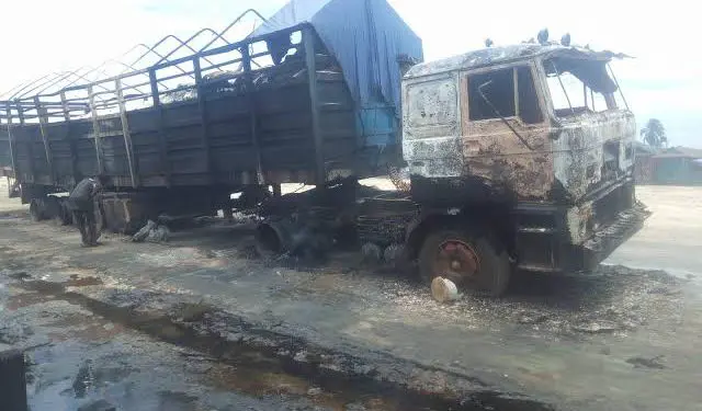 Residents Flee As Hausa, Yoruba Youths Clash At Agbado Crossing