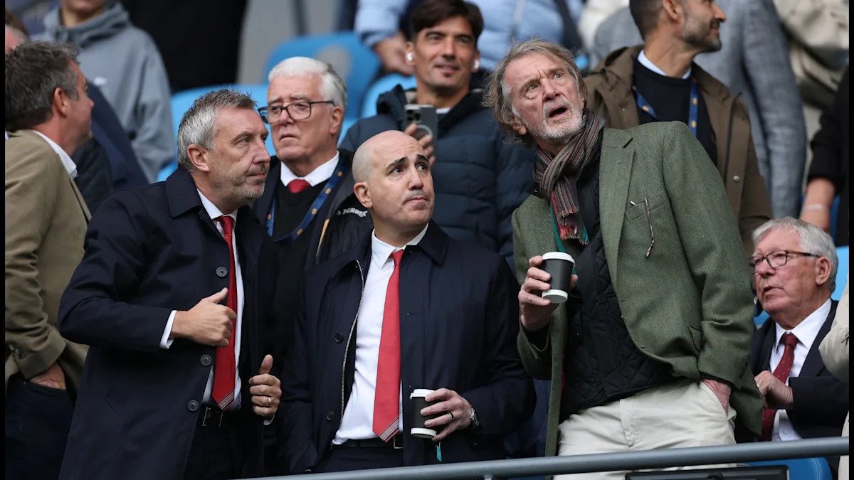 Man Utd risk missing out on ideal Carrick replacement as club ponders immediate managerial change