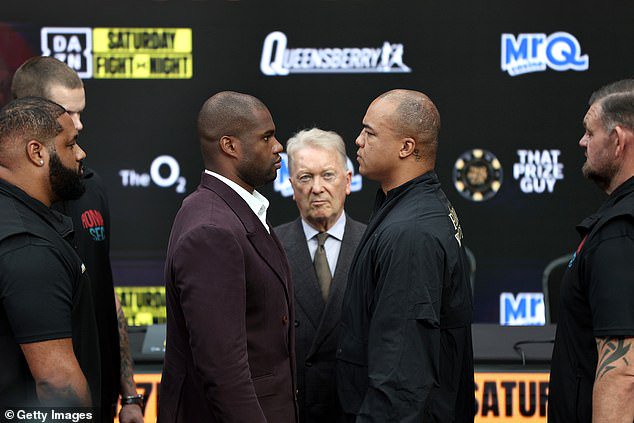 Dubois (right) and Wardley (left) will go toe-to-toe for a second time on Saturday evening