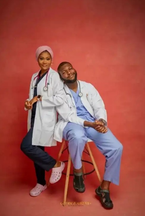 Pre-wedding pictures of Doctors and Nurses that will make you believe in love (photos)