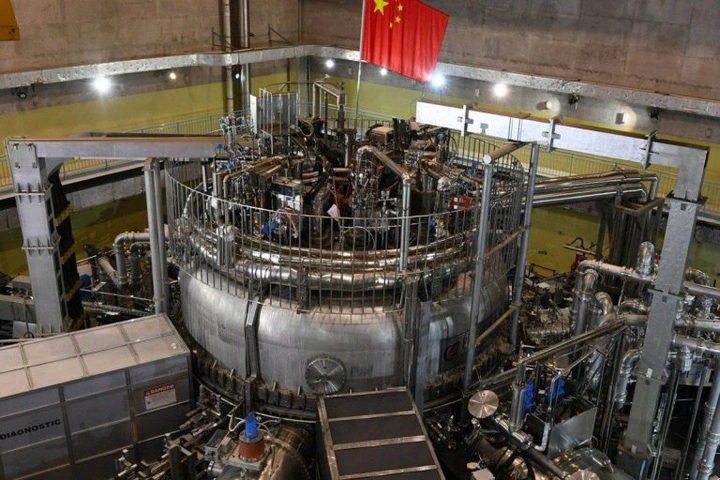 China Has Just Fires Up Its ‘Artificial Sun’ Allegedly 10 Times Hotter Than The Sun Itself.
