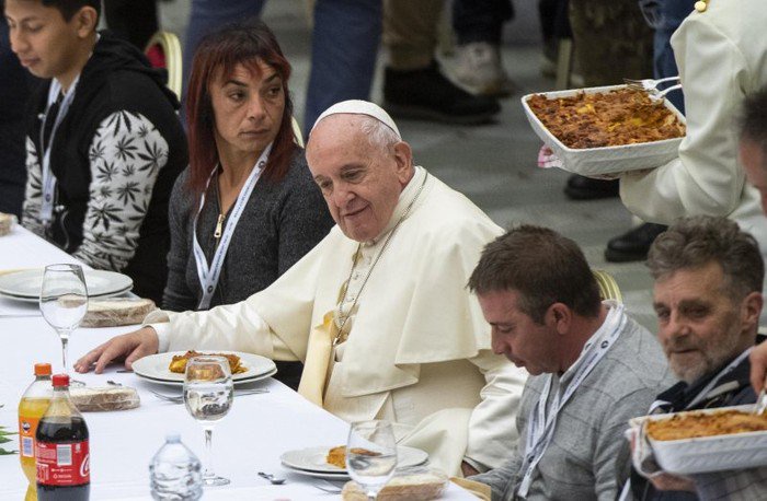 5 Kebiasaan Makan Paus yang Tercatat dalam The Vatican Cookbook