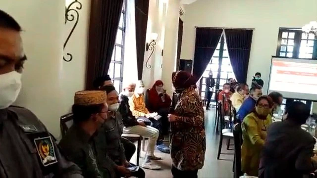 Risma Marah-marah di Gorontalo Gara-gara Data Tak Sinkron: Tak Tembak Kamu! (12173)